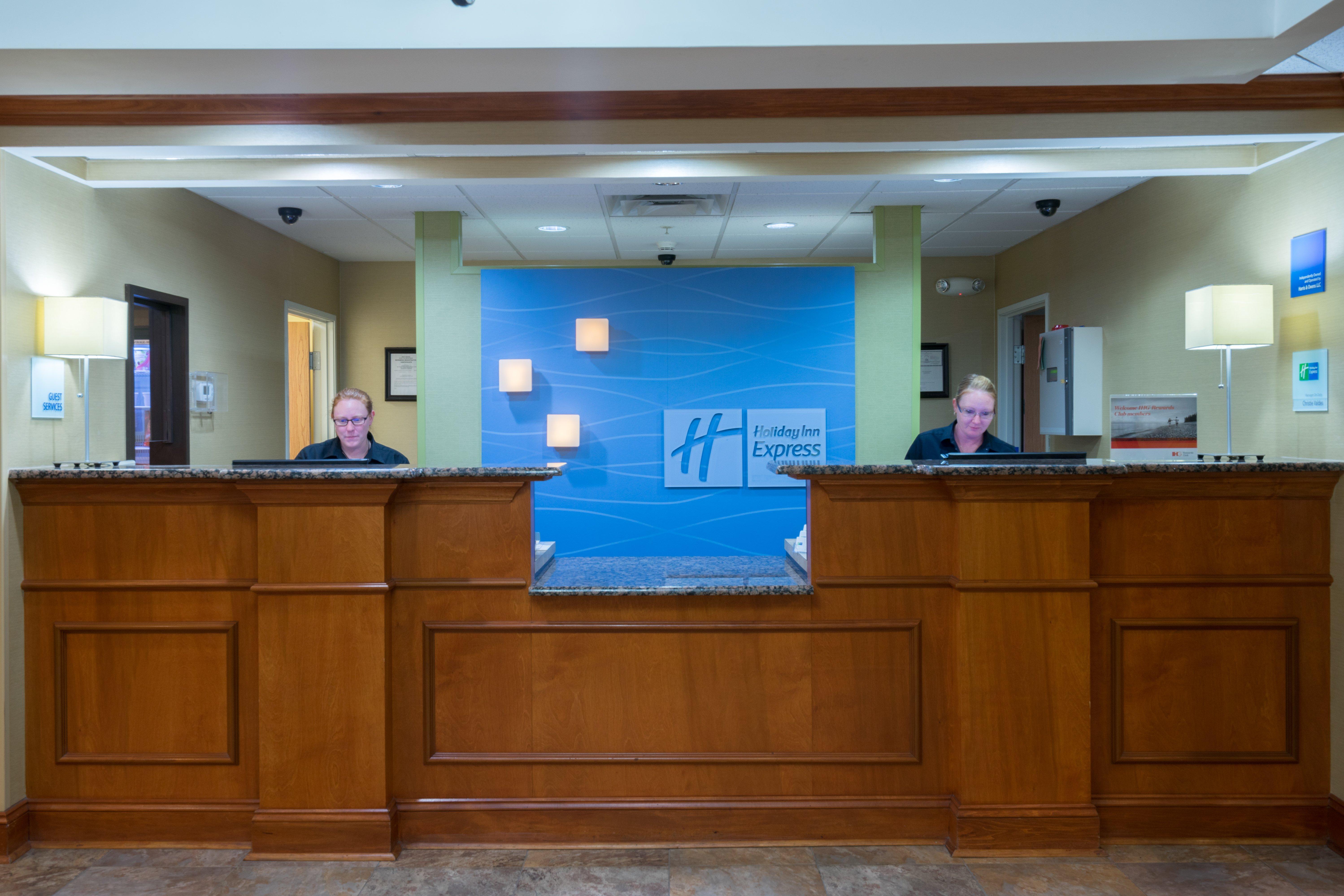 Holiday Inn Express Charles Town By Ihg Shenandoah Junction Exterior photo
