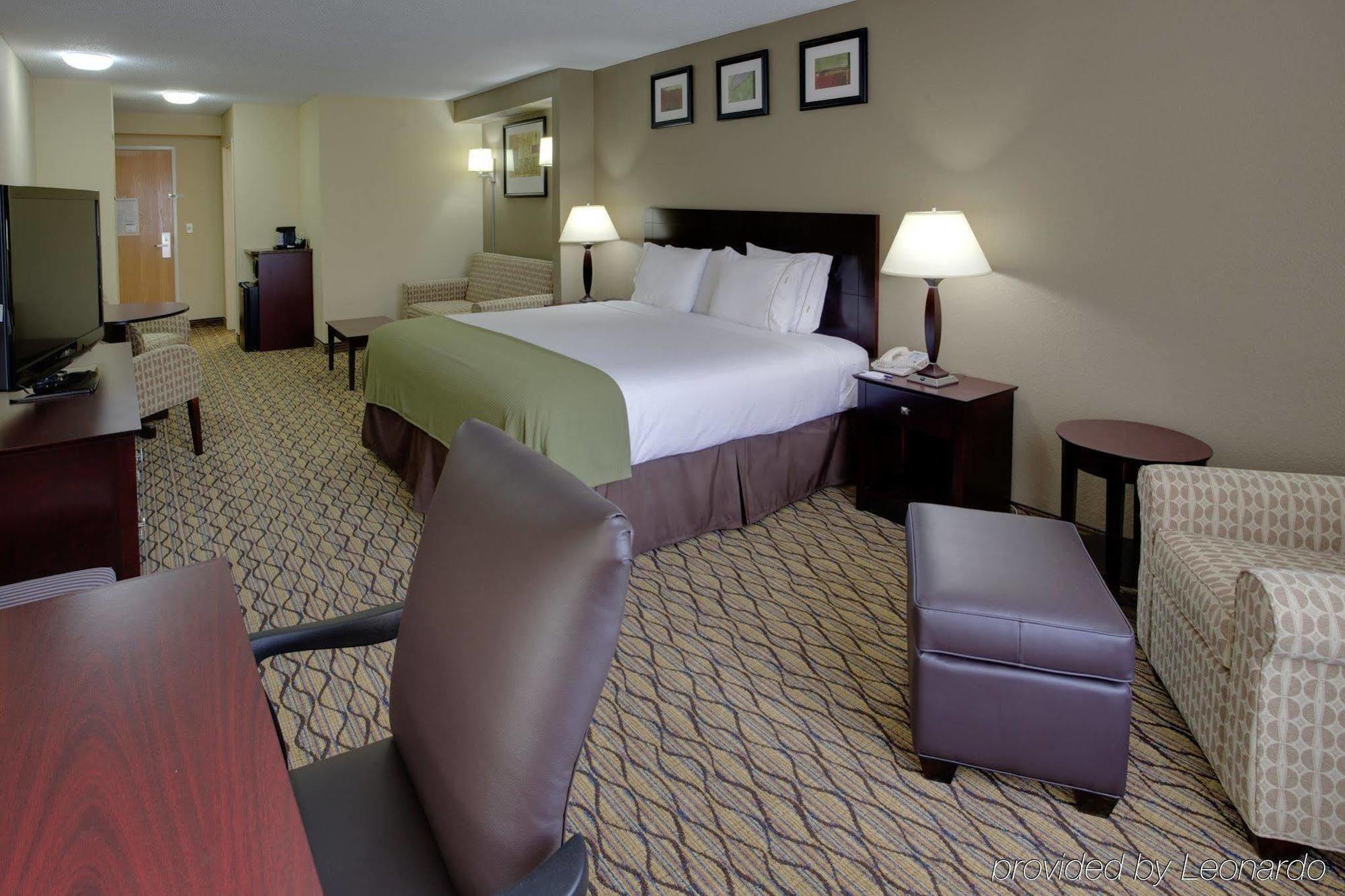 Holiday Inn Express Charles Town By Ihg Shenandoah Junction Exterior photo